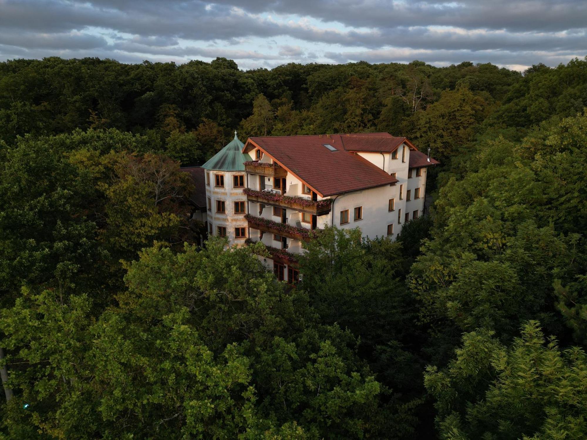 Hotel-Restaurant Kreuzberghof Tagungs- Und Veranstaltungshotel Tiefenbach  Экстерьер фото