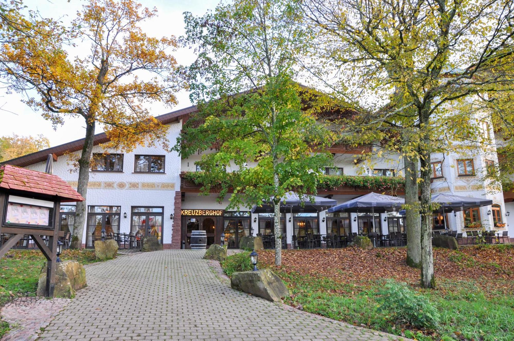 Hotel-Restaurant Kreuzberghof Tagungs- Und Veranstaltungshotel Tiefenbach  Экстерьер фото